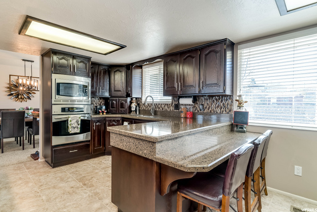 5104 S 2575 W, Roy, UT 84067 — photo 9