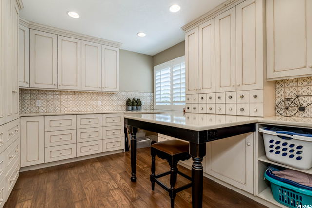 Project room & Laundry Room