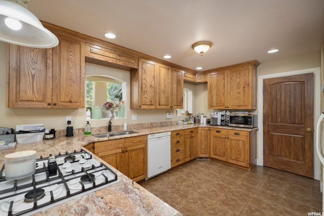 332 N 100 E, Roosevelt, UT 84066 — photo 5
