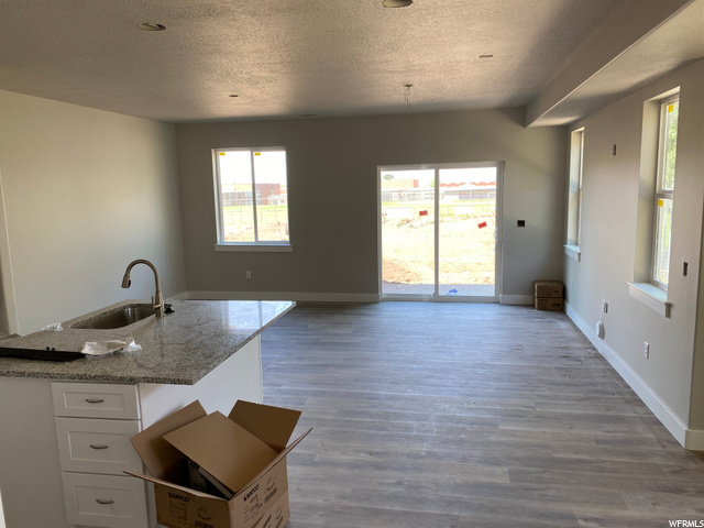250 E 5000 S, Washington Terrace, UT 84405 — photo 5