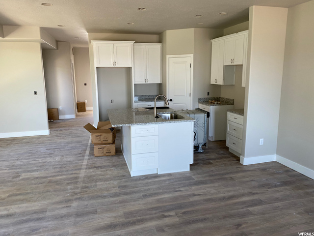 250 E 5000 S, Washington Terrace, UT 84405 — photo 9