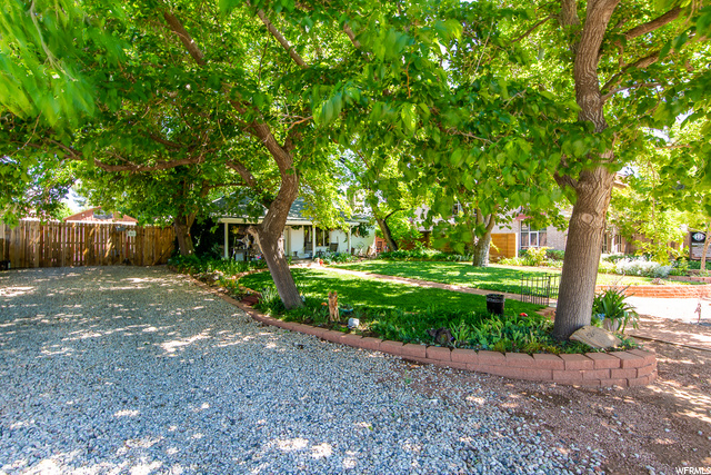 35 S 300 E, St. George, UT 84770 — photo 4