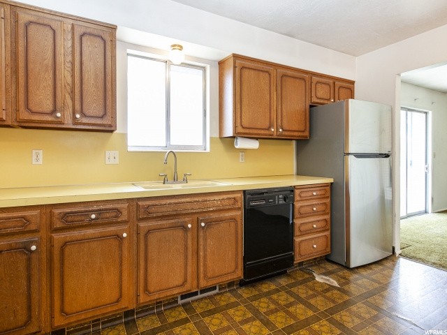 1024 E 825 N, Layton, UT 84040 — photo 6