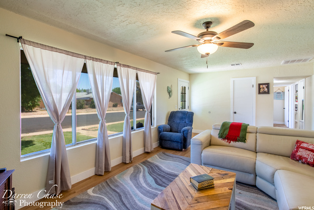 Photo 21 for MLS #1746221 at 2609 El Dr