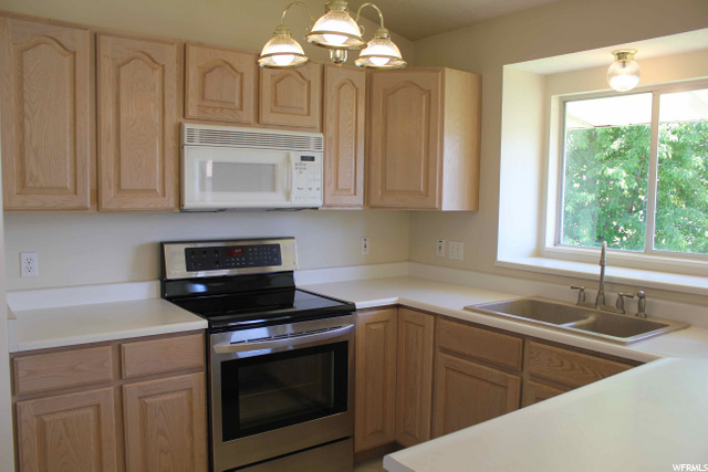 1460 N 1100 E, Layton, UT 84040 — photo 2