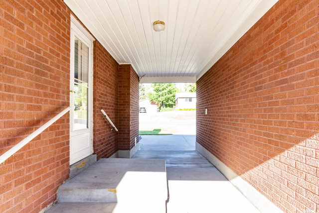 995 N 600 E, Bountiful, UT 84010 — photo 4