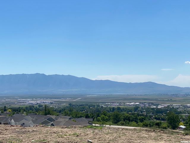 626 N High View Dr Dr E #121, Hyde Park, UT 84318 — photo 4