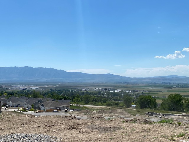 626 N High View Dr Dr E #121, Hyde Park, UT 84318 — photo 2