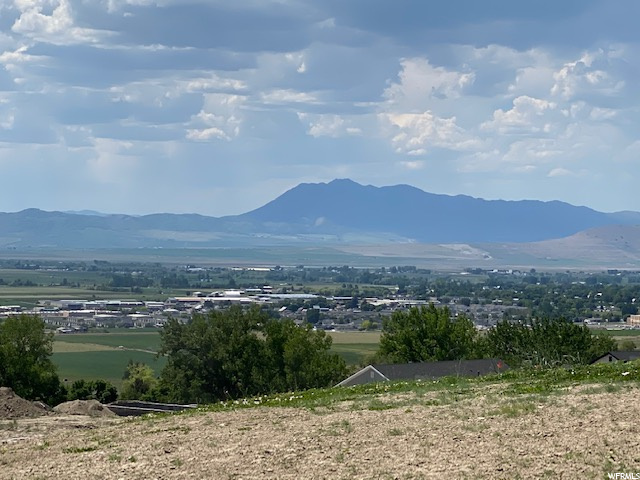 626 N High View Dr Dr E #121, Hyde Park, UT 84318 — photo 5
