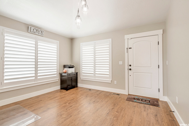 3763 E Hollow Crest Dr, Eagle Mountain, UT 84005 — photo 10