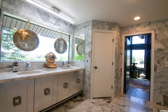 Views over the vanity!