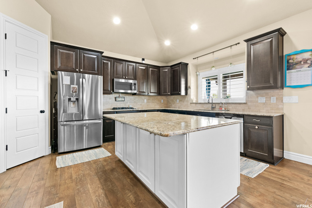 3518 W Cranefield Rd, Clinton, UT 84015 — photo 9