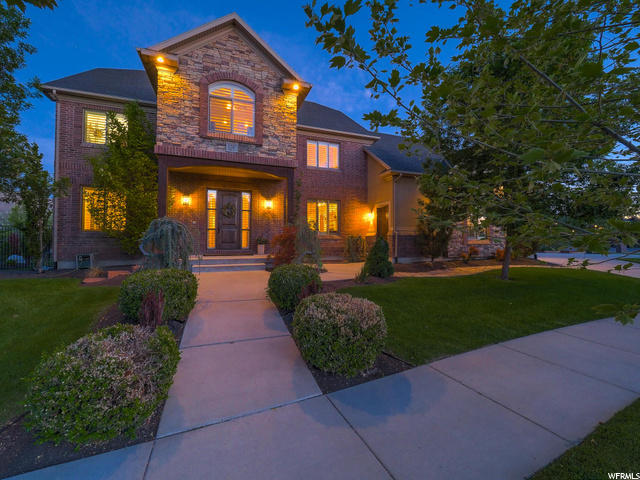 1247 W Midge Dr, Bluffdale, UT 84065