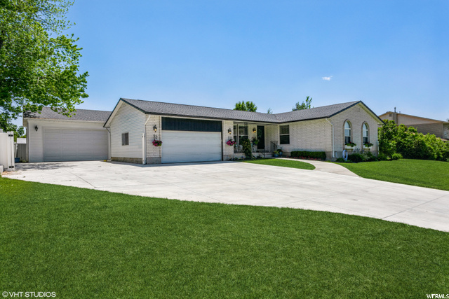 1048 E Hidden Valley Dr Dr, Fruit Heights, UT 84037 — photo 2