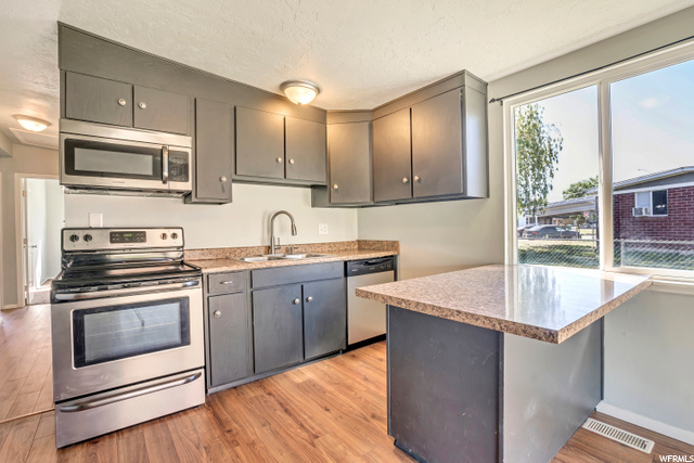 336 Ann St, Clearfield, UT 84015 — photo 4