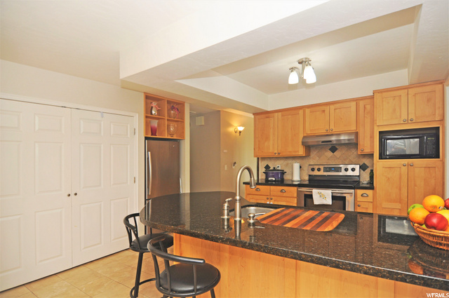 703 E Easthills Dr, Bountiful, UT 84010 — photo 8