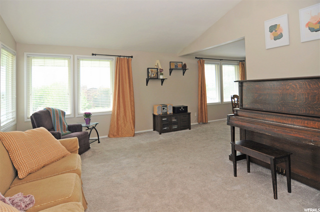 703 E Easthills Dr, Bountiful, UT 84010 — photo 4