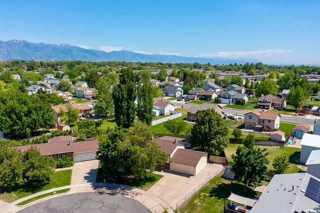 651 W 1060 N, Clinton, UT 84015 — photo 2