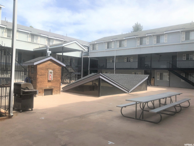 Courtyard & Clubhouse