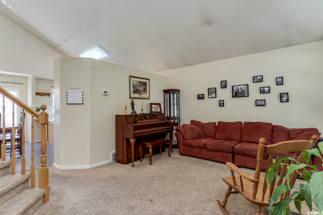 1338 S Stonebridge Dr, Layton, UT 84041 — photo 2