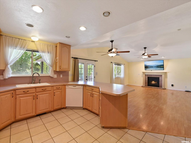 4318 S 5900 W, Hooper, UT 84315 — photo 9
