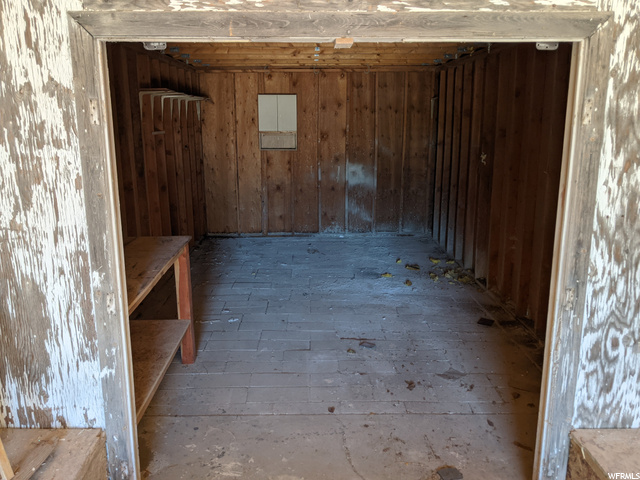 Middle of Storage Shed
