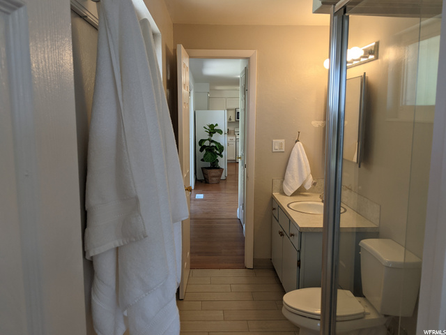 Master Bath to Back Hall