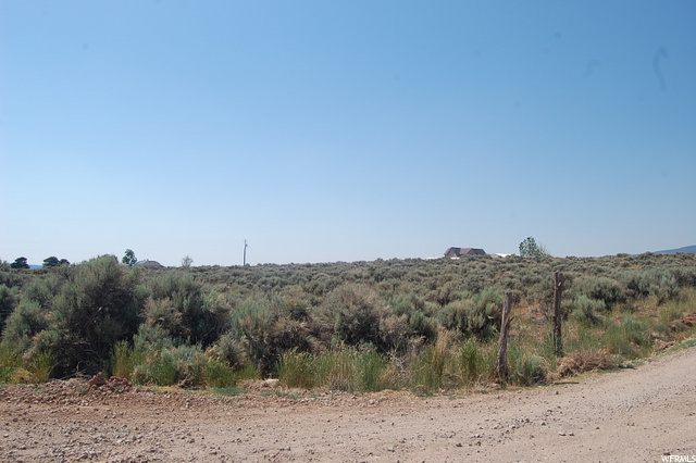 85 E Markle #D, La Sal, UT 84530 — photo 2