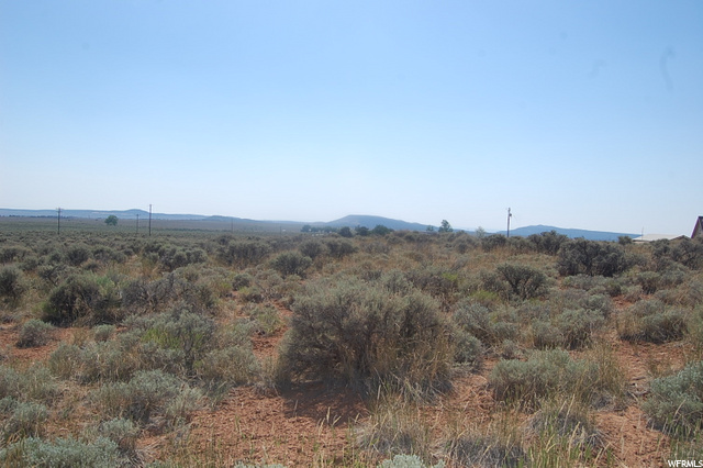 85 E Markle #B, La Sal, UT 84530 — photo 2