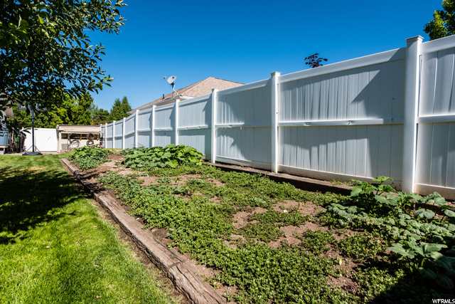 398 S 700 E, River Heights, UT 84321 — photo 10