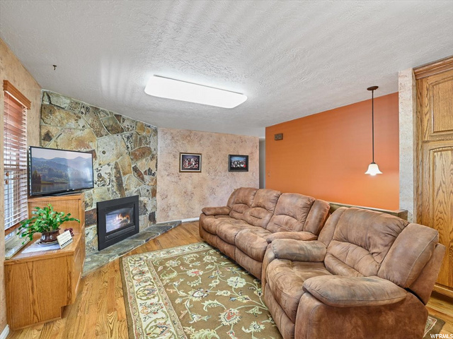 11516 S 1380 E, Sandy, UT 84092 — photo 9