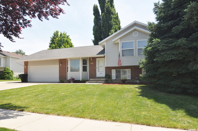 929 W 2075 N, Clearfield, UT 84015 — photo 3