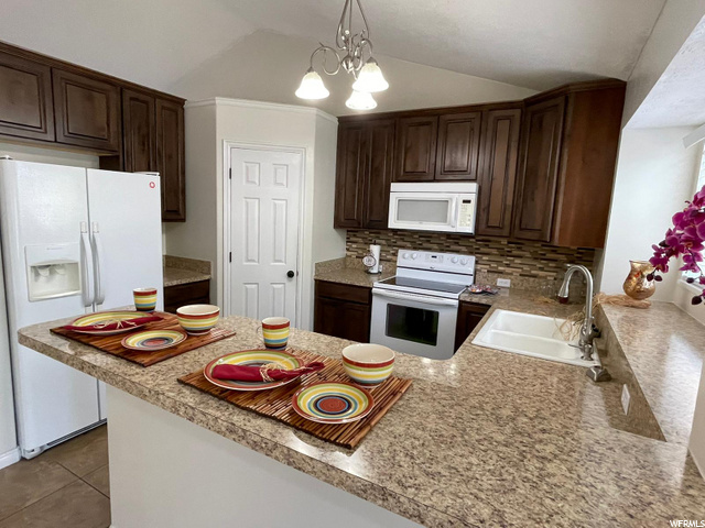 278 W 2000 S, Clearfield, UT 84015 — photo 4