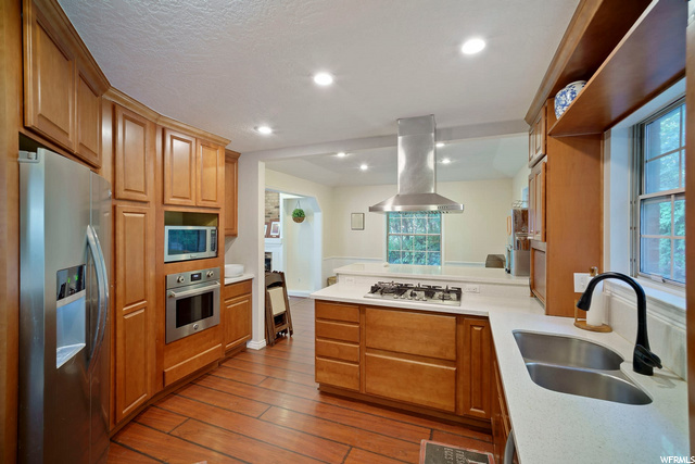 1210 E Sunrise Pl, Bountiful, UT 84010 — photo 8