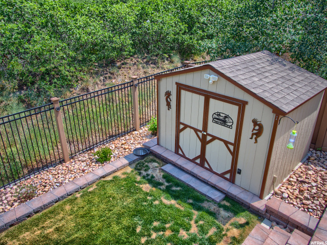 Shed