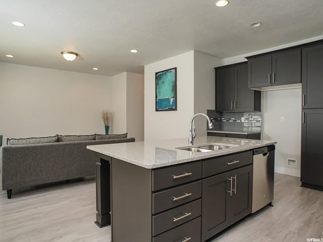 324 S 600 W, Centerville, UT 84014 — photo 9