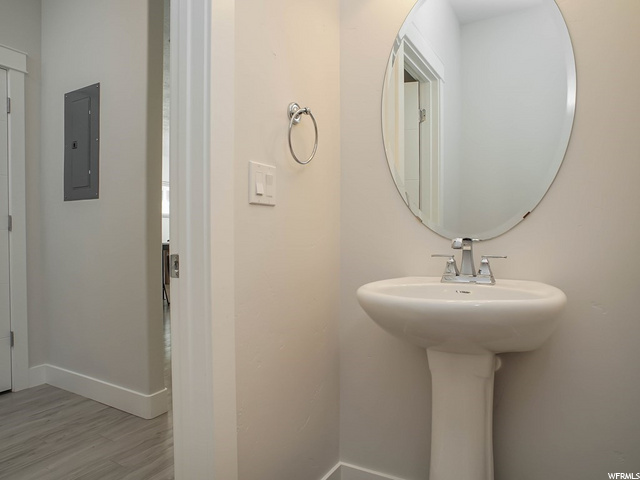 324 S 600 W, Centerville, UT 84014 — photo 11