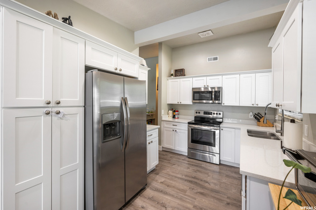5560 S 235 E, Murray, UT 84107 — photo 10