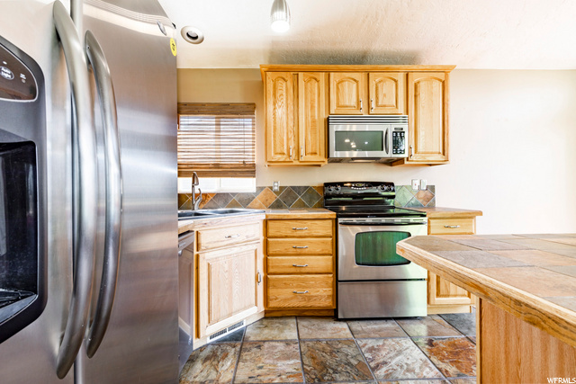 2580 W 3900 S, Roy, UT 84067 — photo 9
