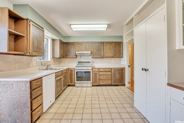 1641 E 8640 S, Sandy, UT 84093 — photo 5