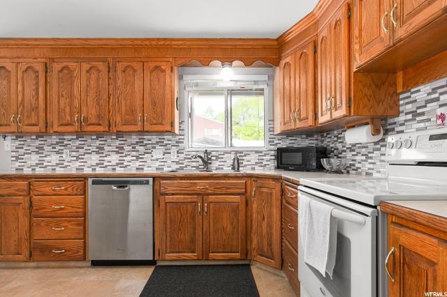 809 W 4100 S, Bountiful, UT 84010 — photo 10