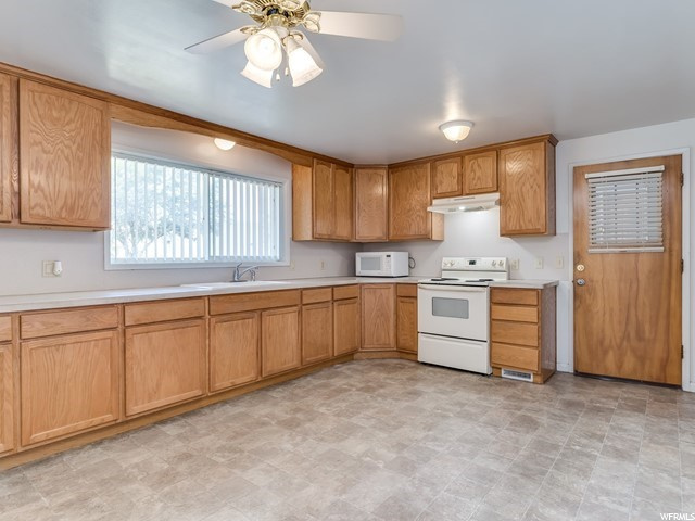 98 W 2400 N, Sunset, UT 84015 — photo 6