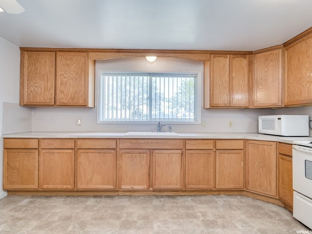 98 W 2400 N, Sunset, UT 84015 — photo 9