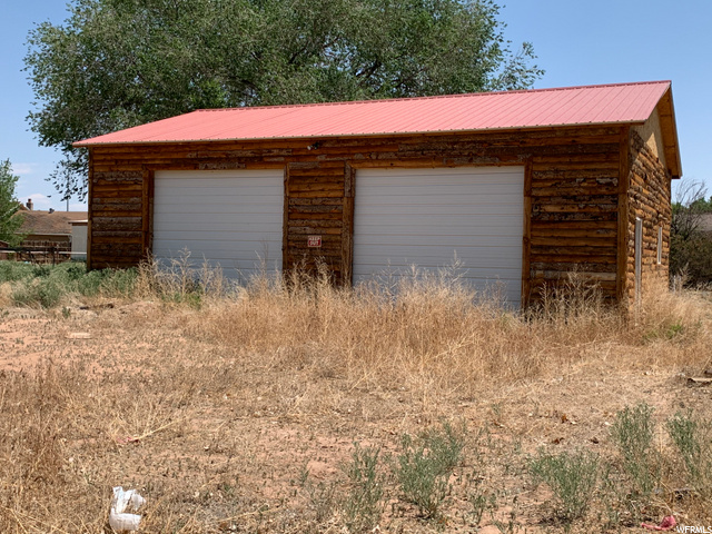 461 E 500, Roosevelt, UT 84066 — photo 2