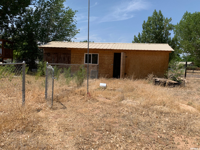 461 E 500, Roosevelt, UT 84066 — photo 3