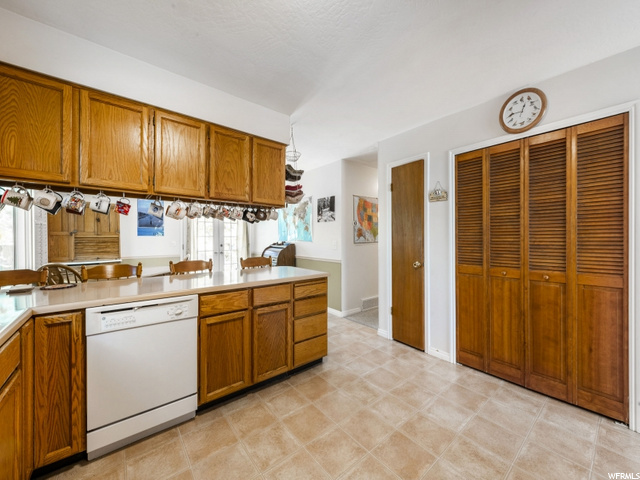 2299 E 10140 S, Sandy, UT 84092 — photo 10