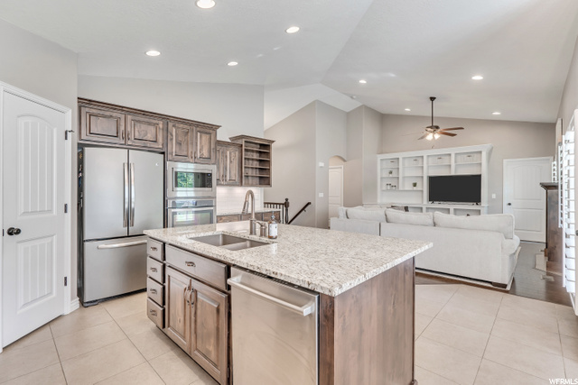 926 N 1250 E, Layton, UT 84040 — photo 7