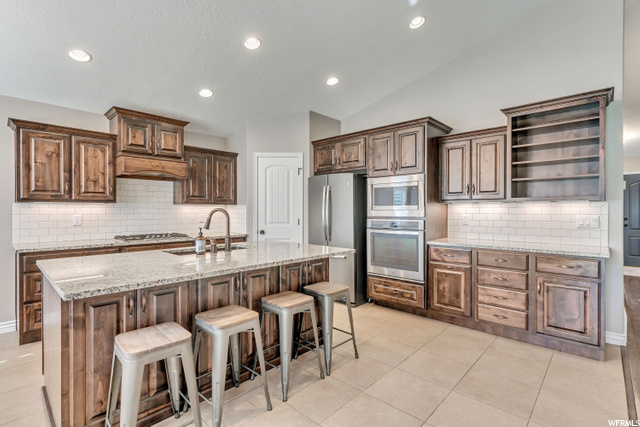 926 N 1250 E, Layton, UT 84040 — photo 3
