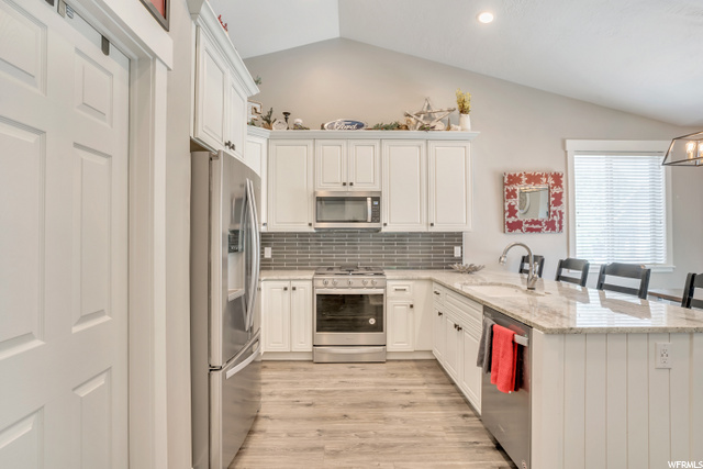 527 E 9270 S, Sandy, UT 84070 — photo 9