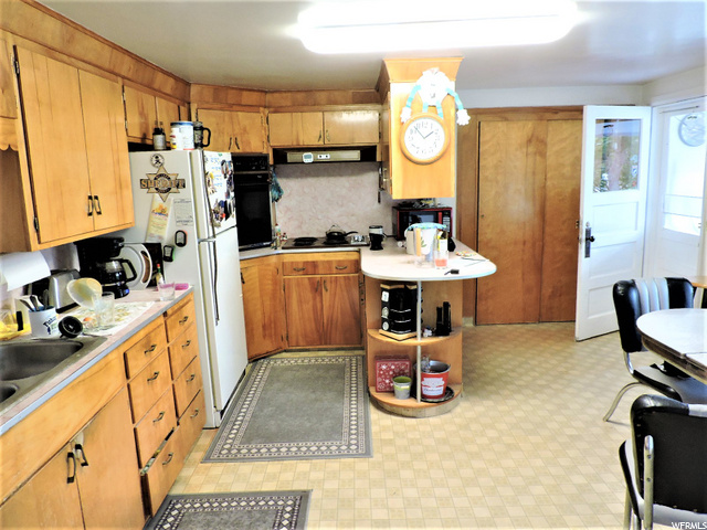 576 W 100 N, Delta, UT 84624 — photo 4